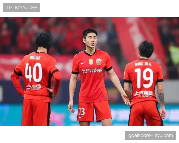 上海海港边锋状态火热，极速突破助球队再攀高峰