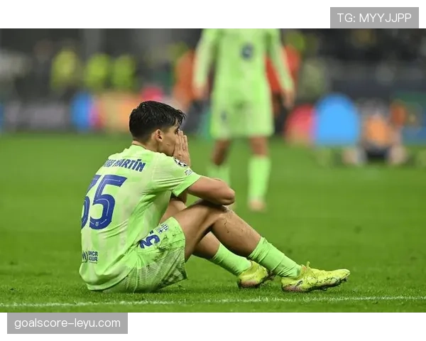 巴萨新星加盟首秀亮眼，转会市场重磅操作引爆球迷热议