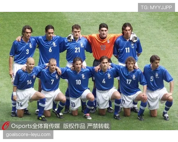 门兴格拉德巴赫防守反击战术稳健高效,团队默契彰显战术素养 门兴格拉德巴赫防守反击战术稳健高效,团队默契彰显战术素养