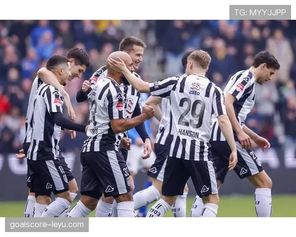 特温反击效率飙升,战术调整显成效 特温反击效率飙升,战术调整显成效