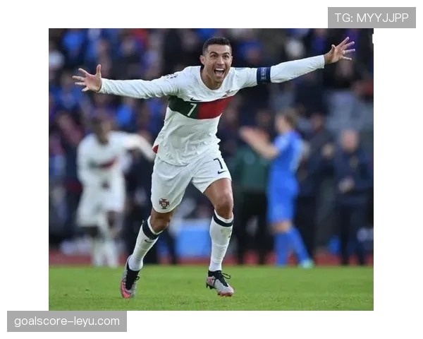 阿德耶米持续提升状态，助球队迎来关键胜利表现稳健