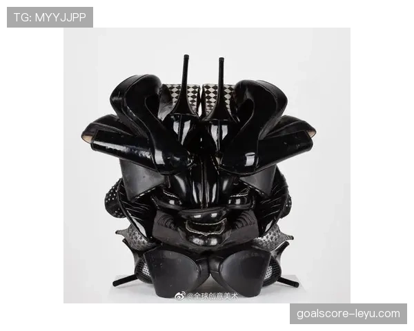 Osimhen佩戴独特面具造型引关注，近期表现稳健