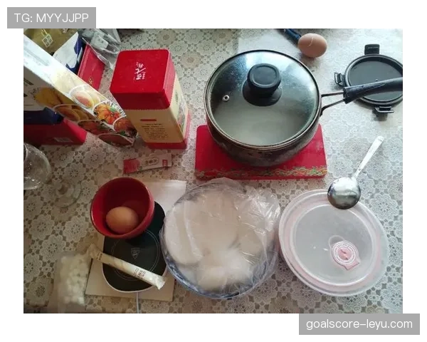 胡金秋家里冰箱塞满蛋白粉，连饮料都是无糖的